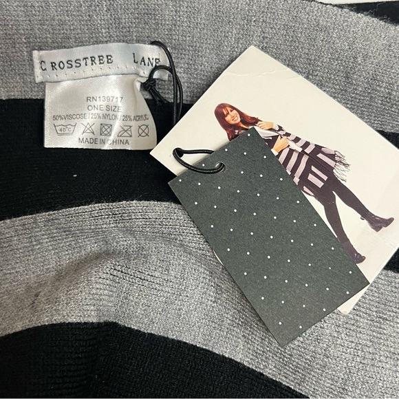 Crosstree Lane Striped Shawl with Sleeves NWT - Picture 5 of 6